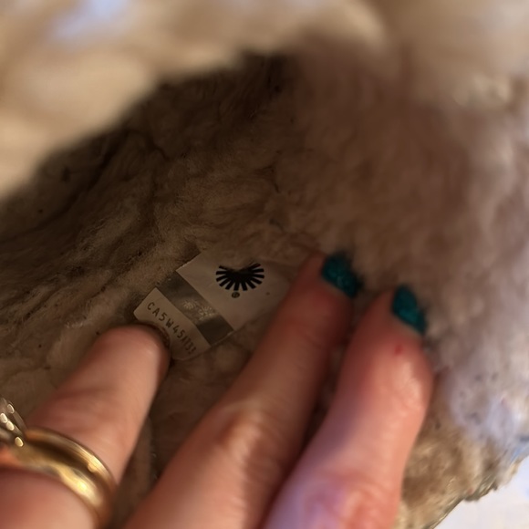 Well worn and super comfy! - Picture 4 of 4